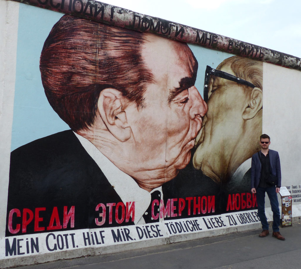  Berlin : Baiser fraternel socialiste