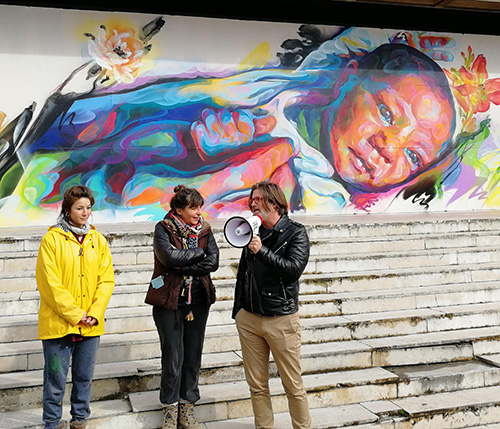 Vernissage de l'oeuvre de Sêma Lao sur le mur de Bourges.